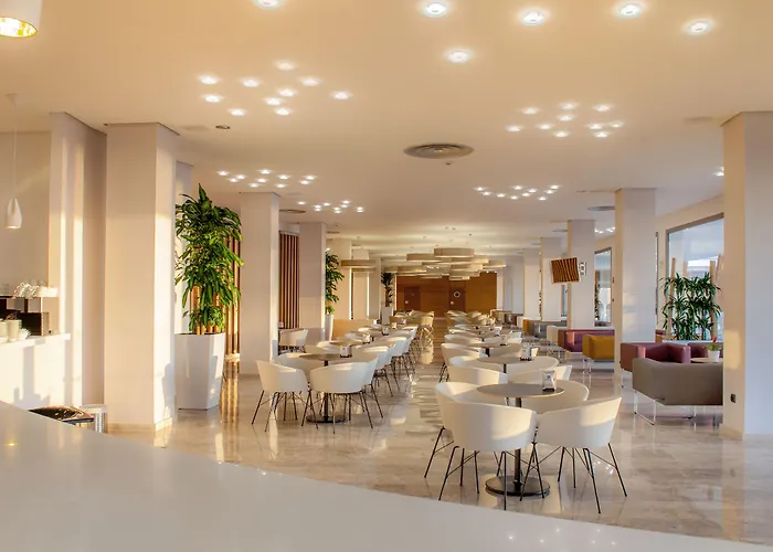 Rh Bayren & 4* Sup 4* 甘迪亚